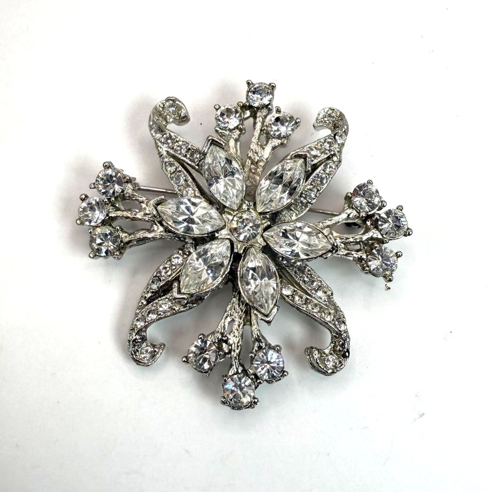 VTG Silver Tone Rhinestone Snowflake Brooch – Crystal‎ Starburst Statement Pin